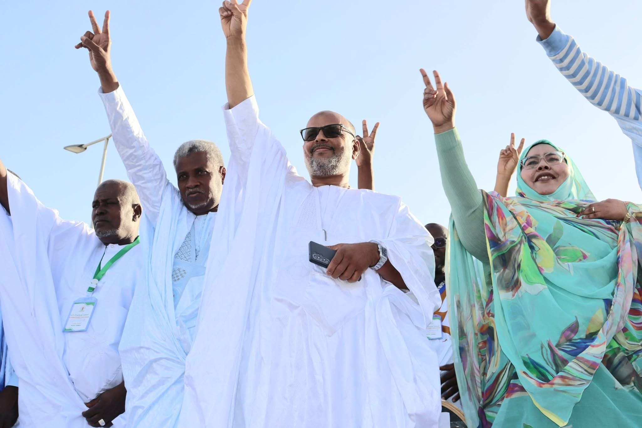 موريتانيا – جميل منصور والعودة إلى البدايات… رسائل مهرجان عرفات إعلام الصحراء