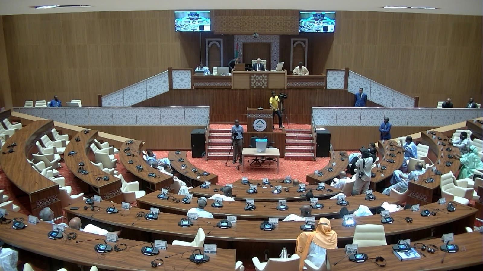 إعادة تشكيل مكتب الجمعية الوطنية وتوزيع المناصب بين الكتل البرلمانية