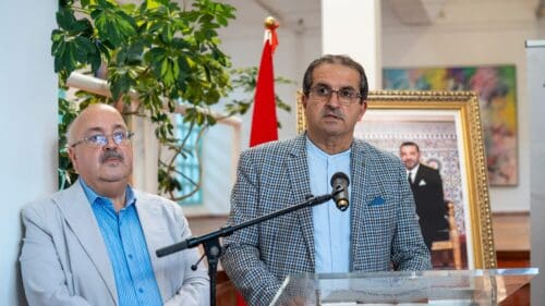 أصيلة تحتفي بالمديني وتستعيد معه ذاكرة المنفى في «الأنشوطة الباريسية»